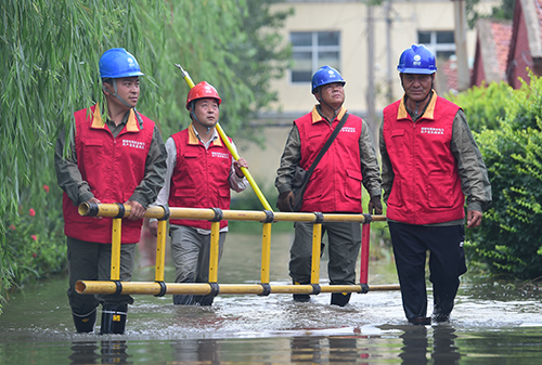 趕考爭先架心橋——國家電網(wǎng)河北電力共產(chǎn)黨員服務(wù)隊(duì)發(fā)展紀(jì)實(shí)