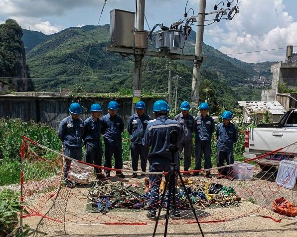 云富源供電局兩手抓 保障群眾春節(jié)用好電