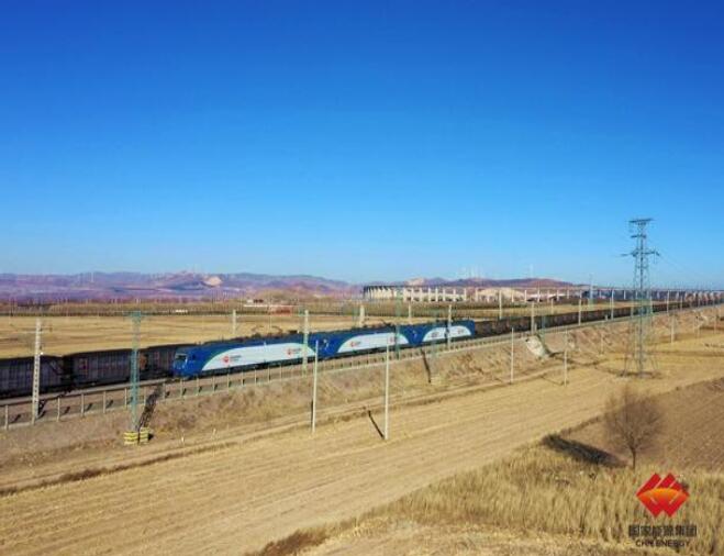 國(guó)家能源集團(tuán)朔黃鐵路兩萬(wàn)噸重載列車安全開行七周年