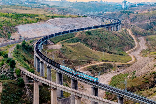 國(guó)家能源集團(tuán)新朔鐵路年累貨物運(yùn)量突破7000萬(wàn)噸