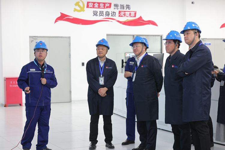 國(guó)家能源局黨組書記、局長(zhǎng)章建華帶隊(duì)赴天津開展專題調(diào)研