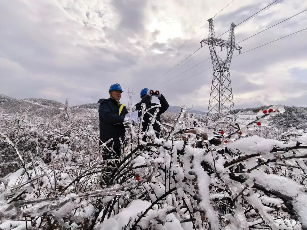 南方電網(wǎng)科技抗冰 讓冰雪“看得見、除得掉、防得住”