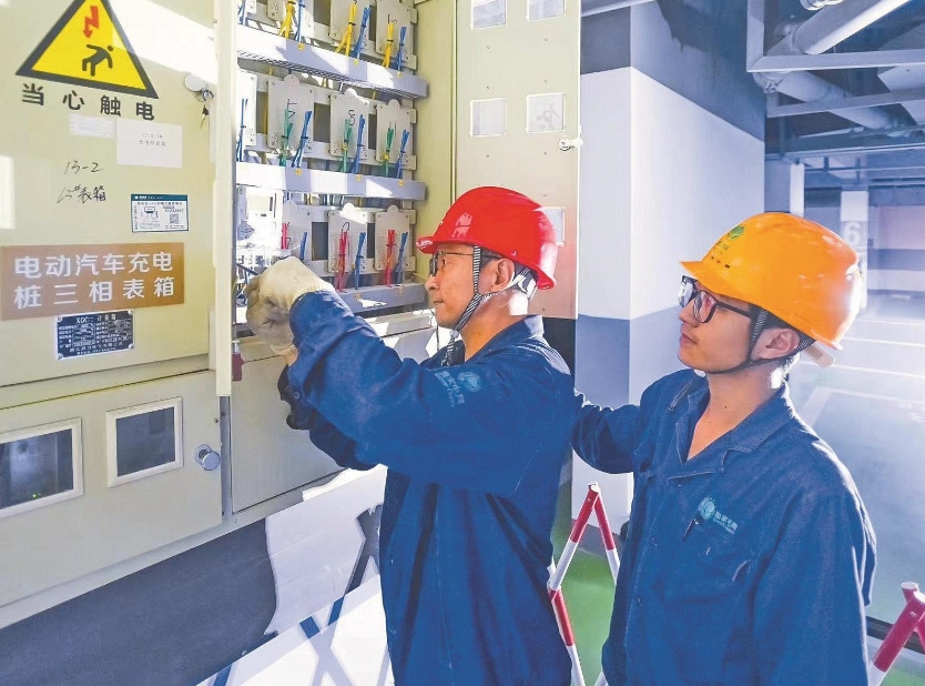 于洪波：讓配電網(wǎng)線路“零閃?！? width=